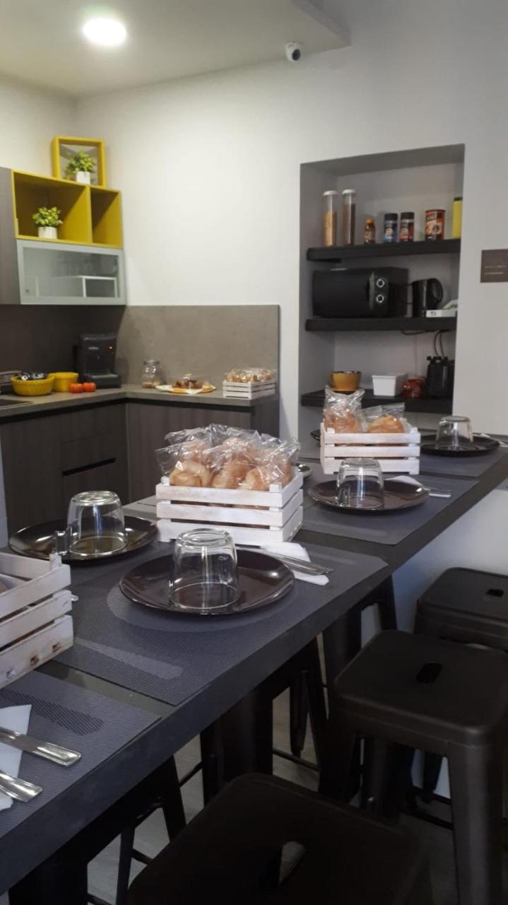 Bed and Breakfast Sensation House Рим Екстер'єр фото
